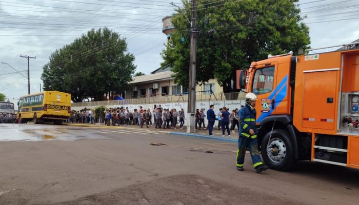 Guaraniaçu – Defesa Civil realiza simulação de plano de abandono em escola da rede municipal